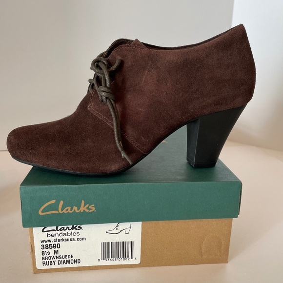 Clarks Bendables Ruby Diamond Brown Suede Leather 8.5 Ankle Boot - Picture 1 of 12